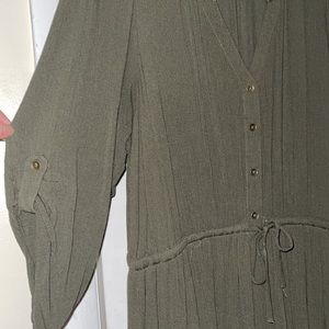 Great TORRID dress. Used in great condition. Green.